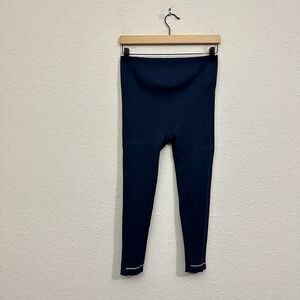 LUNYA Soft Supportive Seamless Modal Crop Legging Navy High Rise NWOT